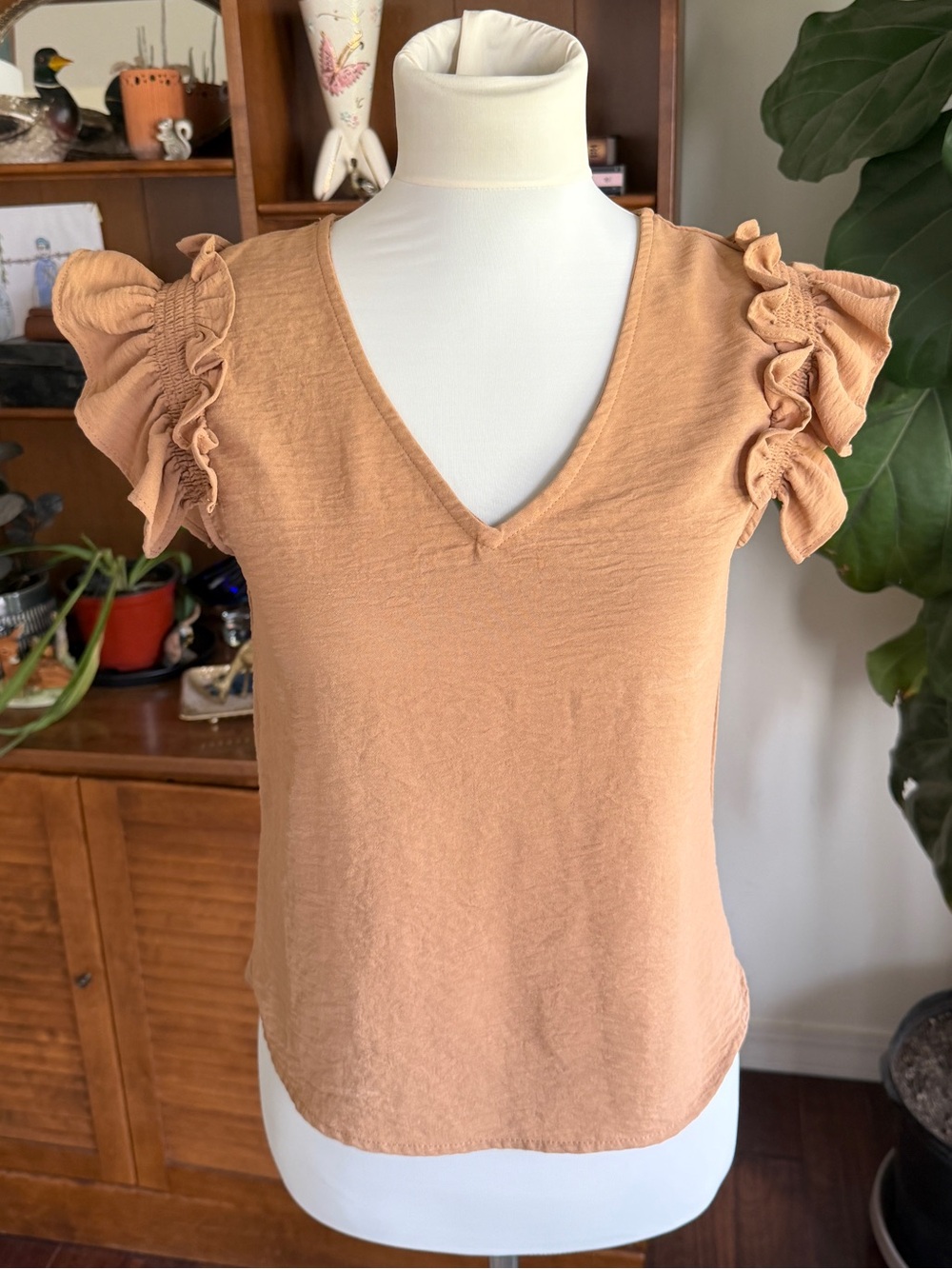 Liberty Love Camel Tan Ruffle Sleeve V-Neck Top S